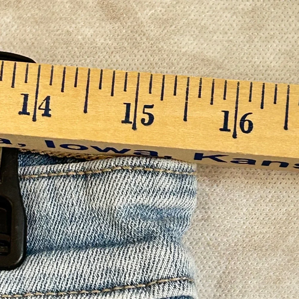 Levis 721 High Rise Skinny Jeans Light Wash Distressed Ripped Denim Womens‎ 31